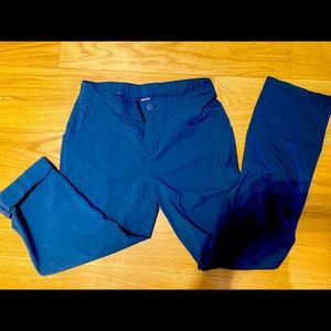 Patagonia hiking pants size 6 blue, capris option